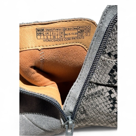 Vionic Naomi Suede Leather Snake-Print Water-Resistant Gray Boots Women’s 7 - Picture 9 of 9